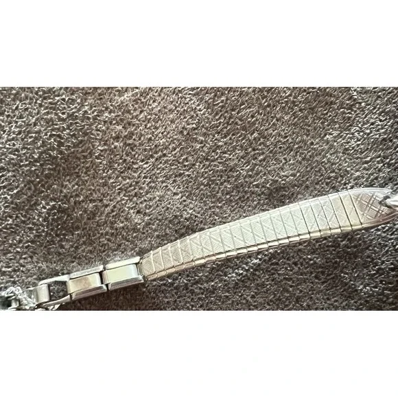 Vintage Ladies Benrus 17 Jewel Silver Tone Cocktail Mechanical Wind Watch - Picture 7 of 9